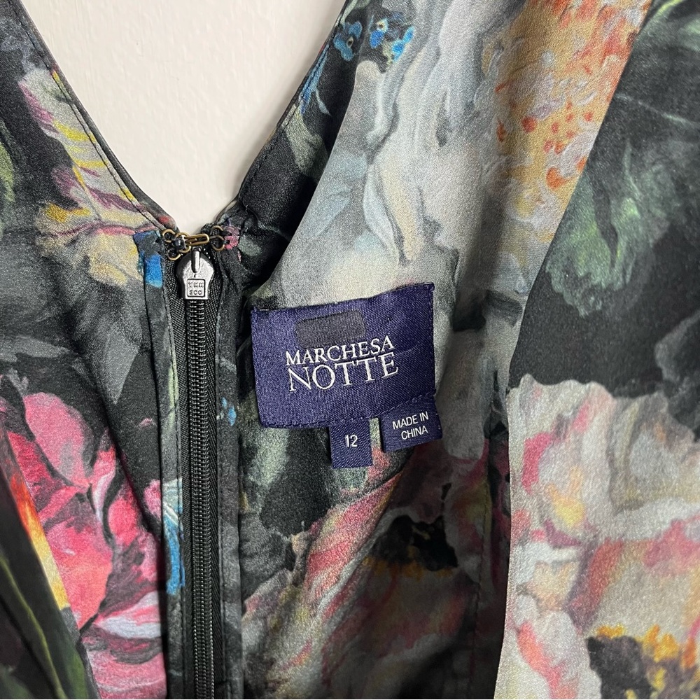 Marchesa Notte Metallic Sheer Multicolor Floral
Pleated Gown Size 12 Moody Black - Picture 6 of 13